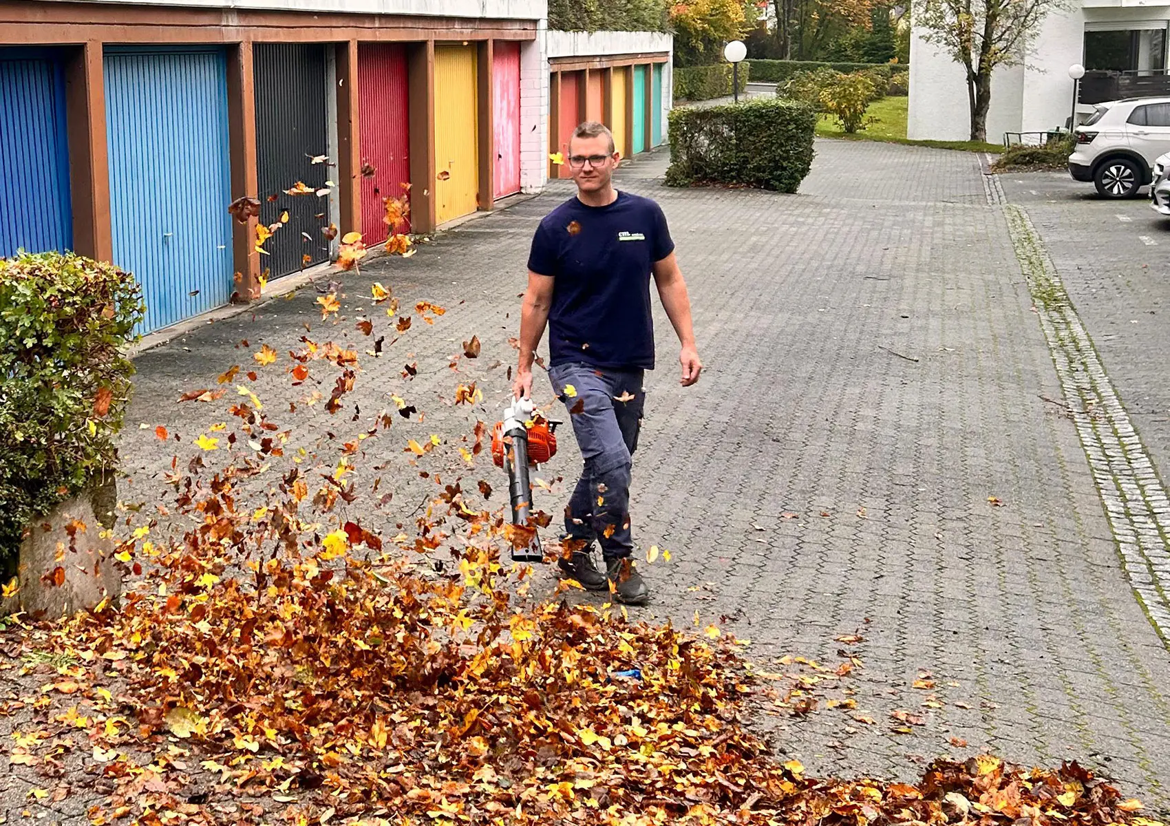 Laubentfernung in Kronach, Hausmeisterservice Gartenpflege